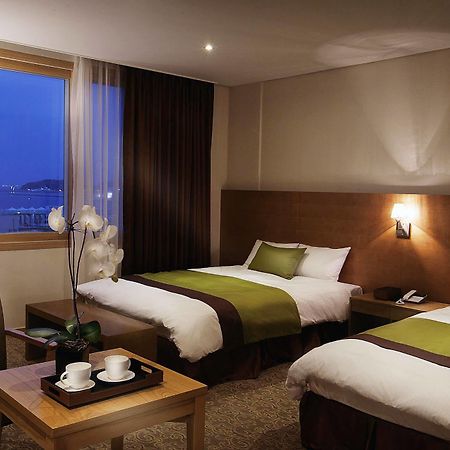 Y Ocean Hotel Yeosu Buitenkant foto