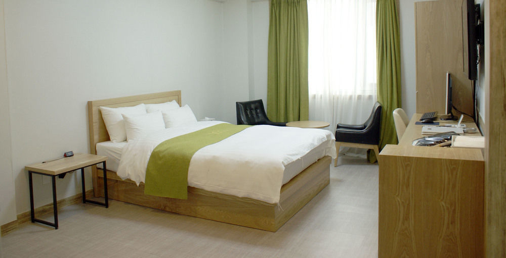 Y Ocean Hotel Yeosu Buitenkant foto