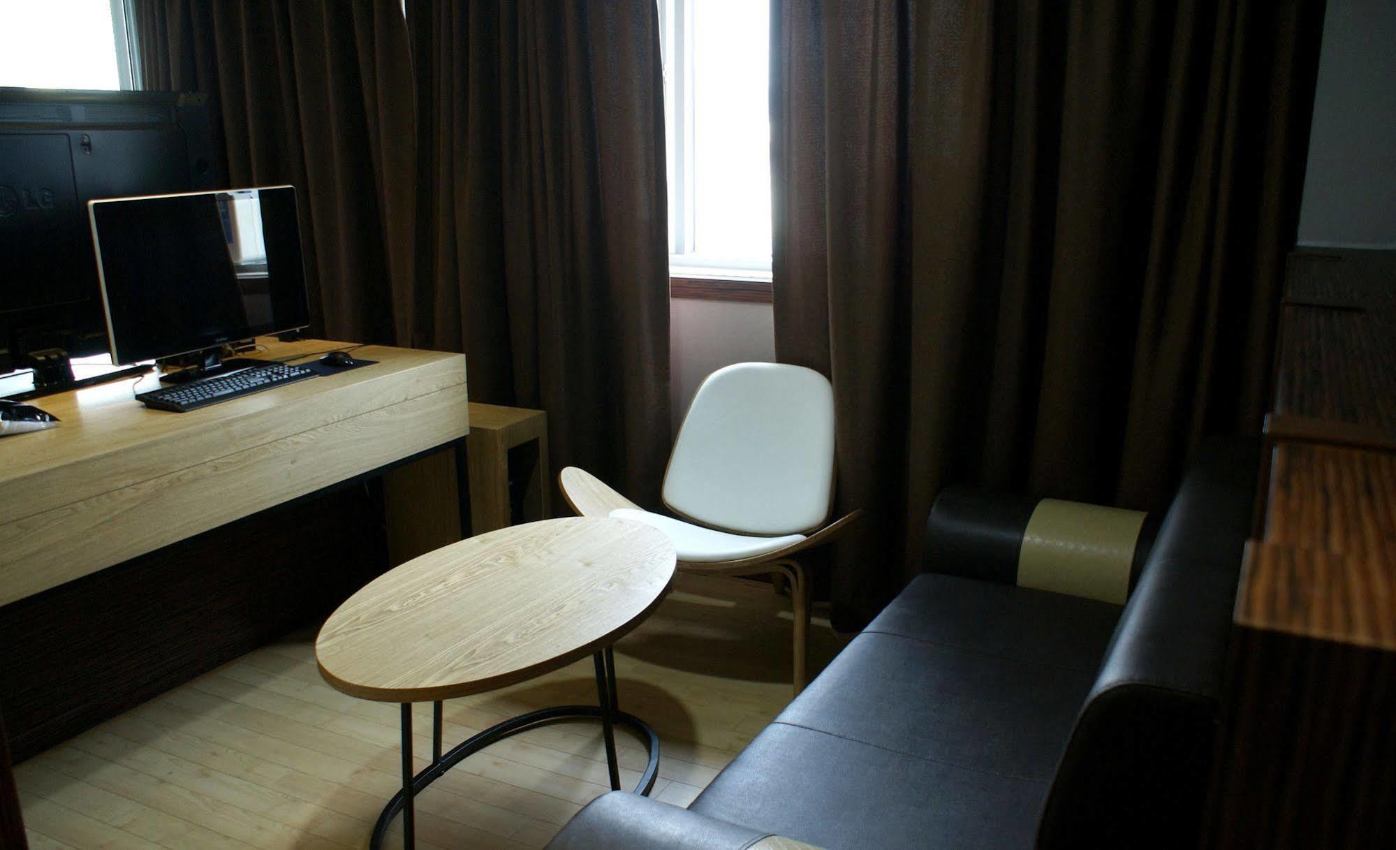 Y Ocean Hotel Yeosu Buitenkant foto