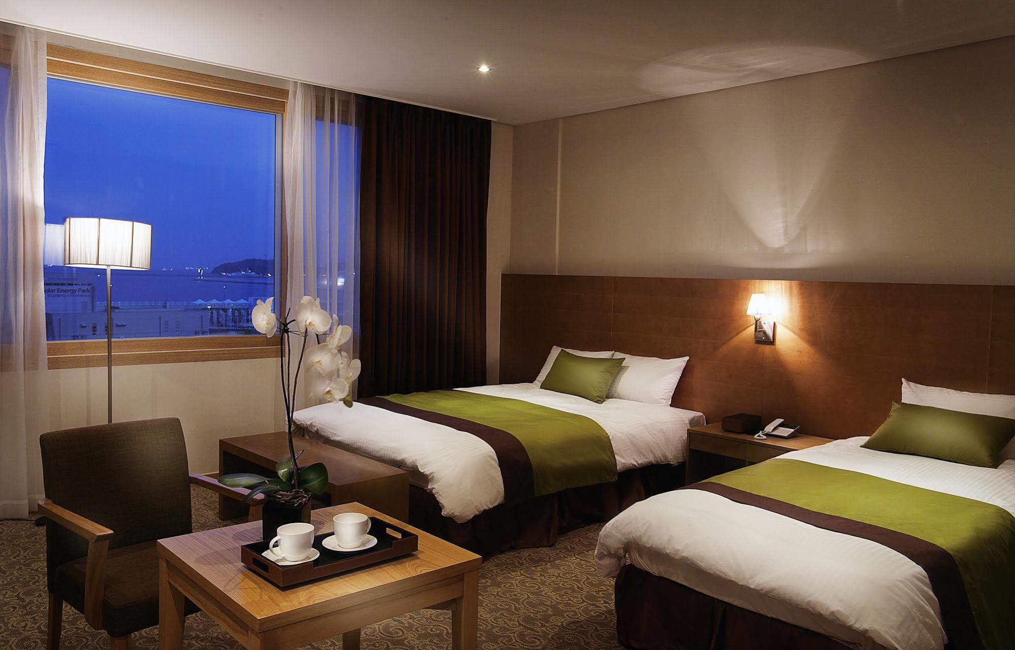 Y Ocean Hotel Yeosu Buitenkant foto