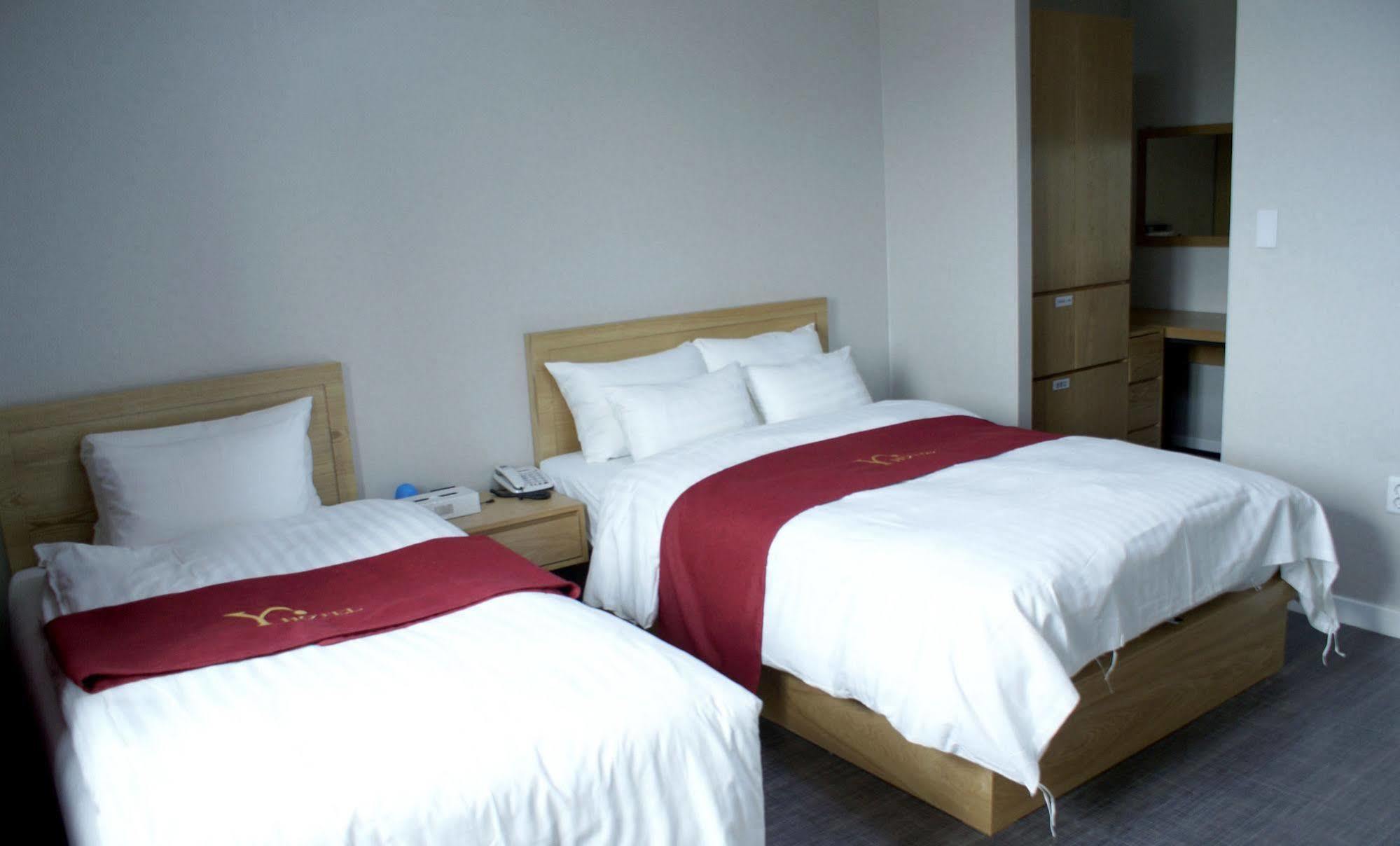 Y Ocean Hotel Yeosu Buitenkant foto